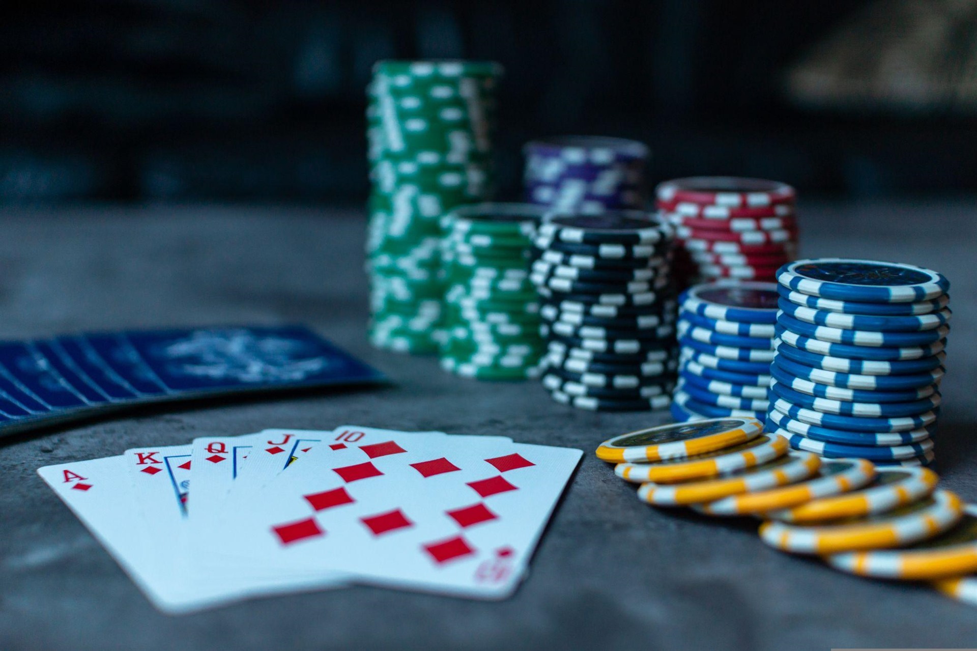 10 Best Poker Books to Master the Game