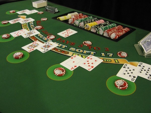 Every player tipped the dealer five dollars Every player tipped the dealer five dollars